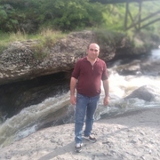 ХОРЕН ОГАНЯН, 35, Руза