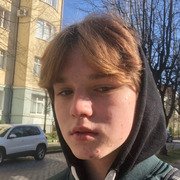 Александр, 22, Приютное