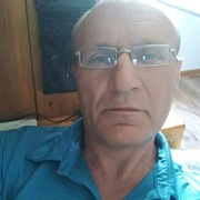 Дима, 47, Артем