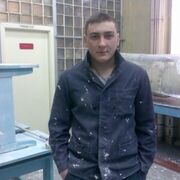 Илья, 35, Ленинск