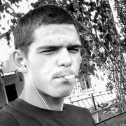 Максим, 30, Москва