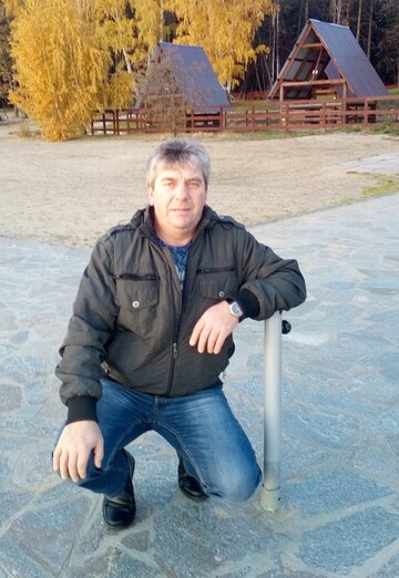 Моя фотография - Анатолий, 53 из Бакал (@anatoliy62546)