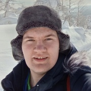 Стас, 20, Березники