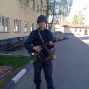 Александр, 33, Калининск