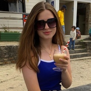 Ionela, 18, Париж