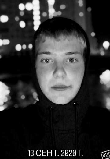 Моя фотография - Zhenya, 21 из Красноярск (@zhenya1332)