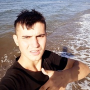 Дима, 22, Черниговка