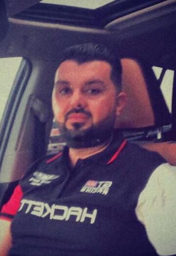 La mia foto - Omar, 38 di Dubai (@alkarradah)