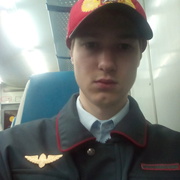 алексей, 27, Белев