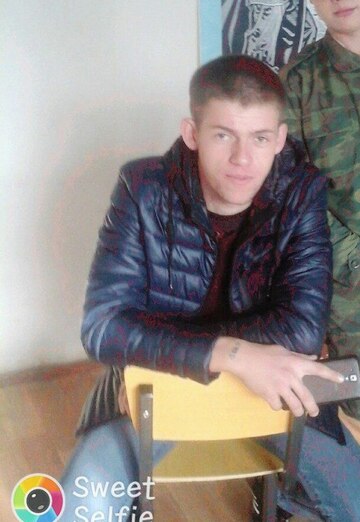Моя фотография - Евгений, 25 из Кара-Балта (@zuqs7t3kd5)