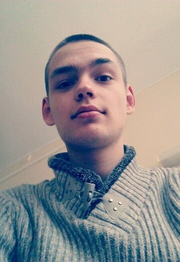 Моя фотография - Антон, 24 из Белово (@frol969696)