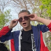 Рустам, 22, Королев