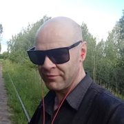Алексей, 36, Псков