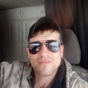 Василий, 30, Козулька