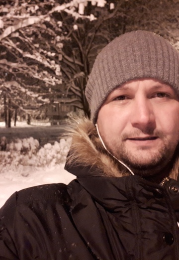 Моя фотография - Толя, 41 из Санкт-Петербург (@tolyamuntyanu)