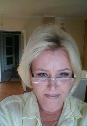 La mia foto - Irina, 49 di Belgrado (@irina324126)