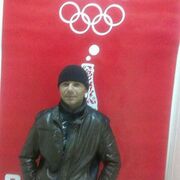 олег, 46, Усолье