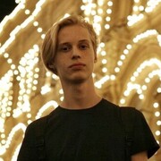 Максим, 30, Москва