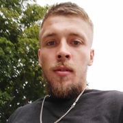 андрей, 27, Коренево