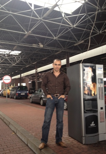 La mia foto - BodyGuard, 40 di Bruxelles (@bodyguard)