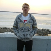 Роман, 32, Артем