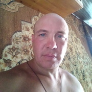 Илья, 35, Киров
