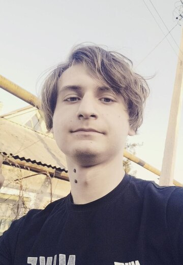 Моя фотография - Андрей, 19 из Донецк (@andrey858453)