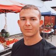 Илья, 20, Гиагинская