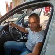 Иван, 44, Калининец