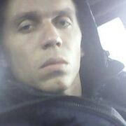 Олег, 33, Татищево