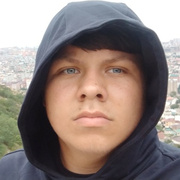 Василий, 18, Томск