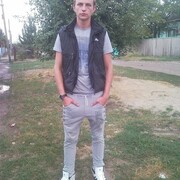 анатолий, 31, Элиста