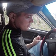 олег, 42, Трехгорный