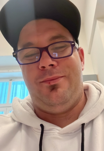 Michael (@michael8930) — my photo № 2