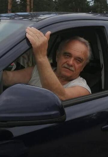 Adrian (@adri48) — my photo № 2