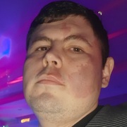 Денис, 30, Николаевск