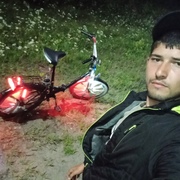 Олег, 25, Квиток