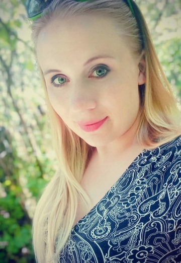 La mia foto - Vika, 32 di Kamensk-Šachtinskij (@amaliya1013)