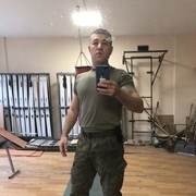 Олег, 39, Калининец