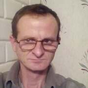 Анатолий, 41, Остров