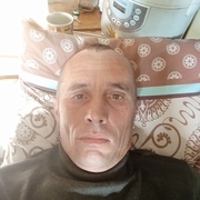 Юрий, 45, Петухово