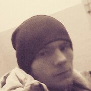 Viktor, 26, Топки