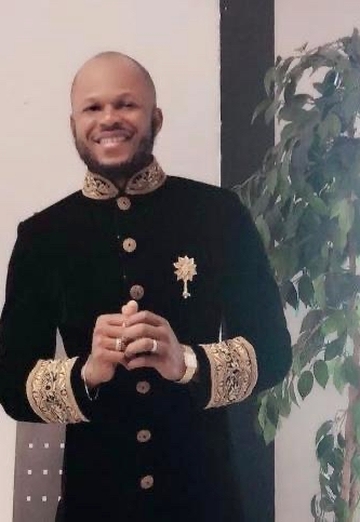 mr J (@mrj27) — my photo № 2