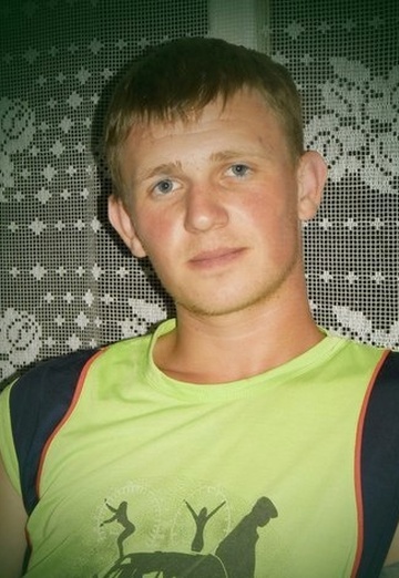 Моя фотография - Дмитрий Viktorovich, 32 из Остров (@strunchenko)