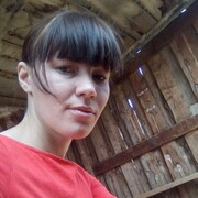 Алена, 32, Шарыпово  (Красноярский край)