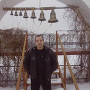 Олег, 40, Михайловка
