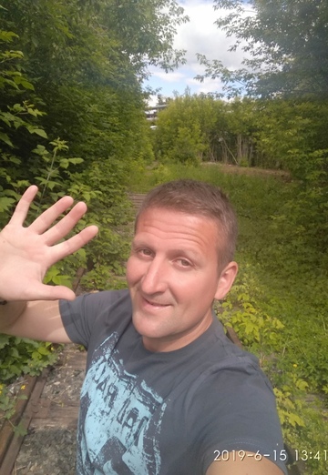 La mia foto - Sergey, 46 di Vyatskiye Polyany (@sergeybogomolov0)