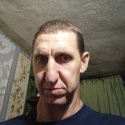 Евгений Чередников, 47, Богучар