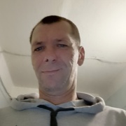 Виталий, 42, Псков