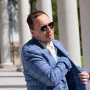Максим, 35, Москва
